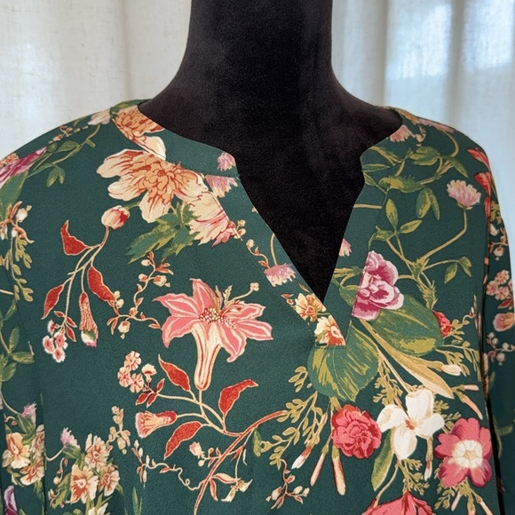 Maurice’s Women’s‎ XL Green Floral Boho Blouse - Picture 2 of 6